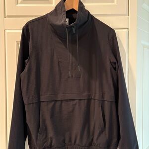 lululemon athletica women’s black Windbreaker